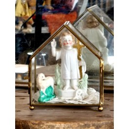 Gl. Jesusbarn og Lam i Glaskabinet Gl. Jesusbarn og Lam i Glaskabinet