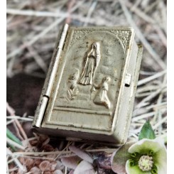 Gammel Rosenkransæske Bog med Rosenkrans [Lourdes]