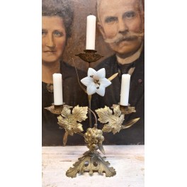 Fransk 3-armet Kirkestage Hvid Opalineblomst Drue [H31,5cm] 