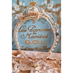Gammel Brudeæske - 'Les Parures De Mariées' - inkl. Vokskrone & Brudefigur