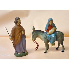 'Flugten' Josef med Maria & Jesusbarnet Malet papmach&eacute;