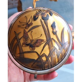 Art nouveau Bonbonniere 1900 [Iris- og sommerfuglemotiv] Gyldent Emaljemaling