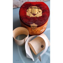 Antik H&aring;ndlavet Stof&aelig;ske Velour [inkl.1 Krave/2 Manchetter]