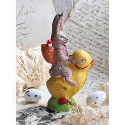 P&aring;skepynt P&aring;skehare p&aring; Kylling Papmach&eacute; [H12cm] PR. STK