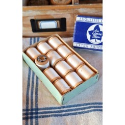 Wallaert Fr&egrave;res, Lille. 12 Ruller Sytr&aring;d - samlet