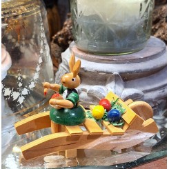 Gammelt Erzgebirge P&aring;skehare-pige p&aring; Trilleb&oslash;r*