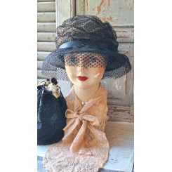 Antik Cloche-Hat med Sl&oslash;r [1900']