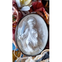 1800' Relikvie af forstenet kalksten med Jesusbarnet & Kuppelglas