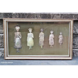 Billede med 5 x Antikke Kvindelige Ex Voto [65x38,5cm]