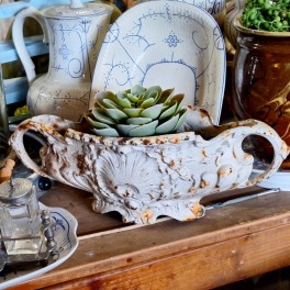 Antik JARDINIERE med &Oslash;rer [H12x34cm] PATINERET HVID
