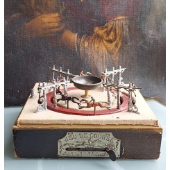 Fransk Hestev&aelig;ddel&oslash;b Mekanisk Spil Antik
