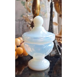 Fransk Opaline L&aring;gkrukke HVID [17x&Oslash;11cm] 1950'