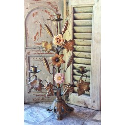 Gammel 3-armet Kirkestage med pastelfarvede Porcel&aelig;nsblomster [52cm] 