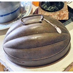Gammel Form med L&aring;g. Melon-formet