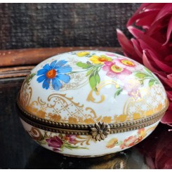 &AElig;ggeformet L&aring;gskrin i Dekoreret Porcel&aelig;n. LIMOGES
