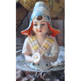 Gammel Halvdukke, Half Doll med Kyse (9cm) Porcel&aelig;n