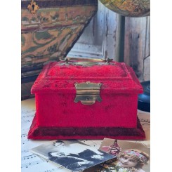 Napoleon III Velour-&aelig;ske med Overraskelse [H10x17x14,5] R&oslash;d